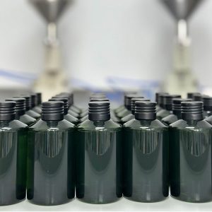 Свій бренд тоніка з зеленим чаєм для очищення шкіри обличчя